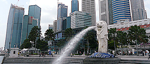 Skyline Singapore mit Merlion