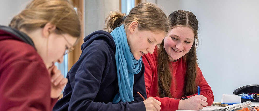 Schülerinnen beim Mathe-Camp der Universität Würzburg.